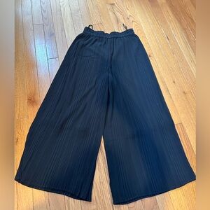 Pleated pants